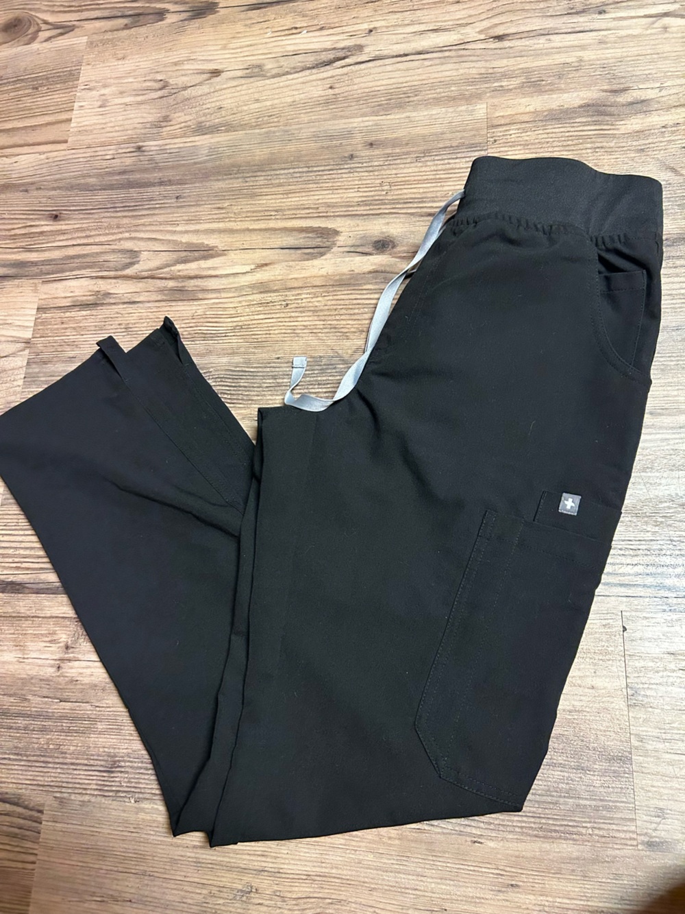 Figs Women’s XS Technical Collection Nursing Utility Scrub pants. Cargo pocket.